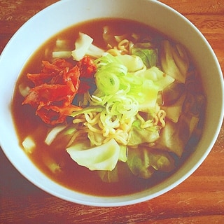 インスタント 味噌キムチラーメン♪